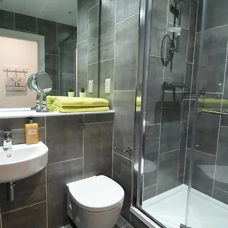 Yugo Explore - Lee Point Apartament *