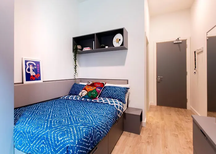 Yugo Explore - Lee Point * Cork